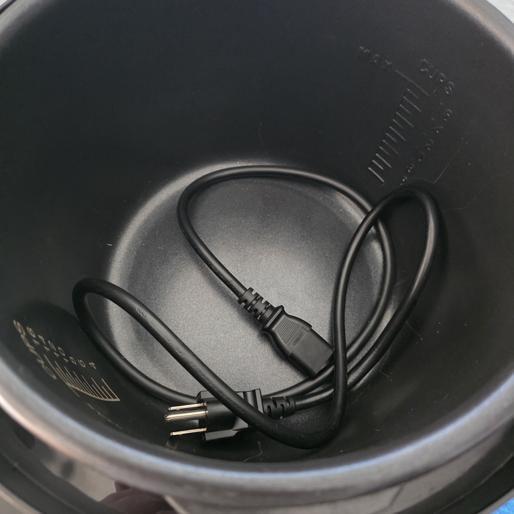 Cuisinart 6-Quart Pressure Cooker - Picture 4 of 5